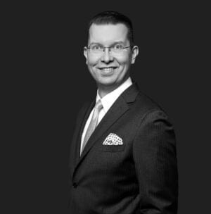 timo-pantsari-300x450-1